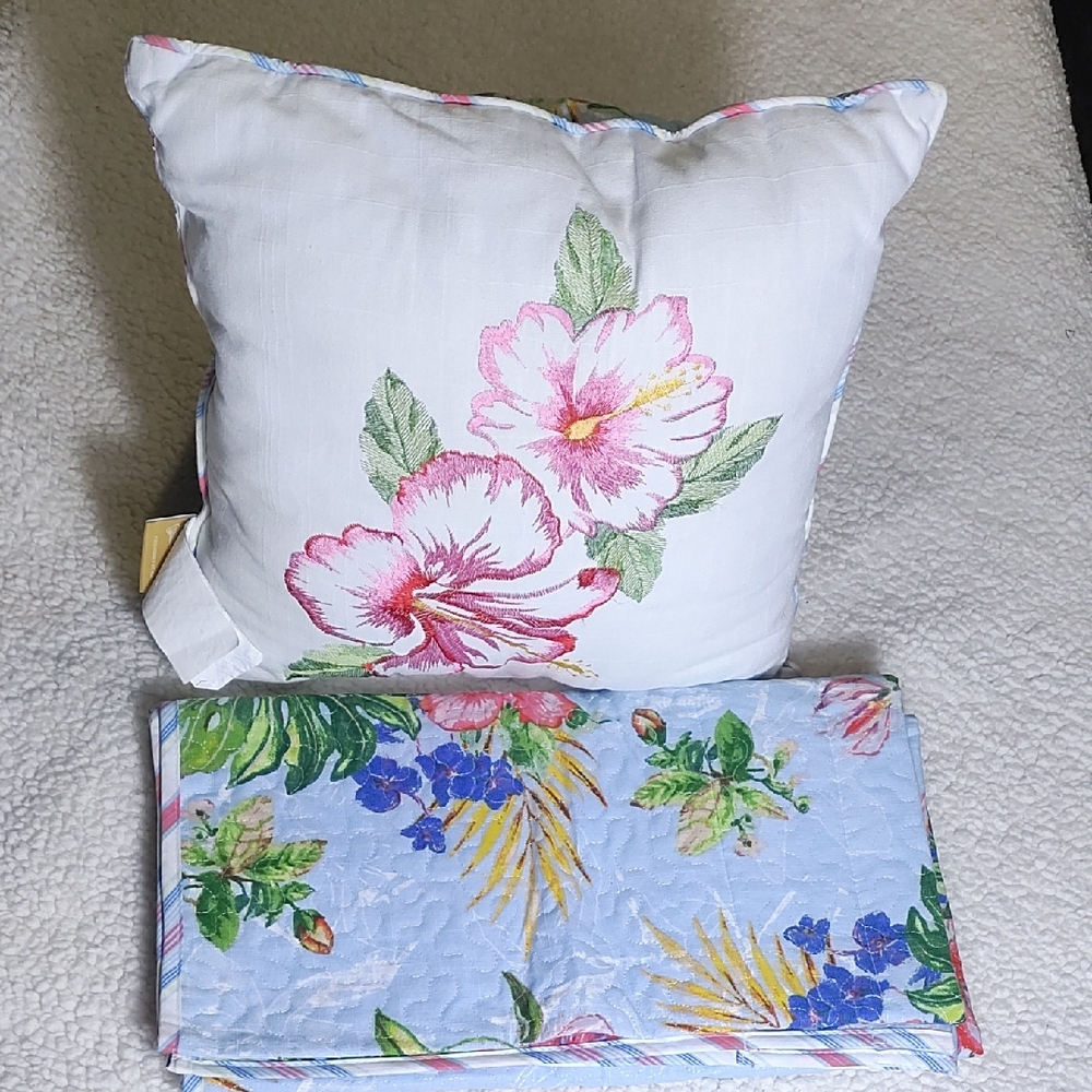Floral Pillow 18x18 and Valance 80x18‎